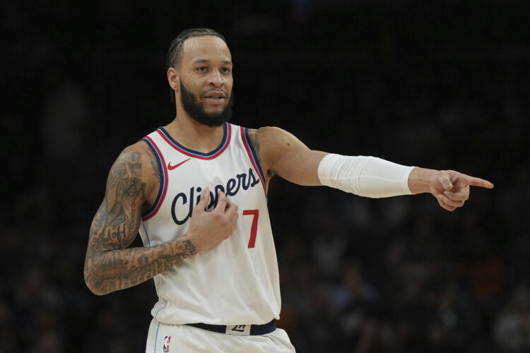 Bucks sign former Clippers wing Amir Coffey
